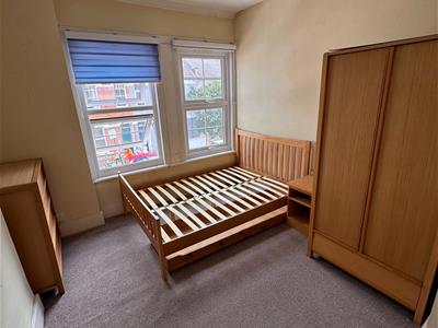 Picture 4